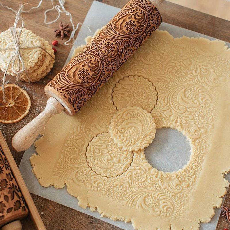 Christmas Embossed Rolling Pin – Festive Gift for Holiday Baking & Cookie Decorating