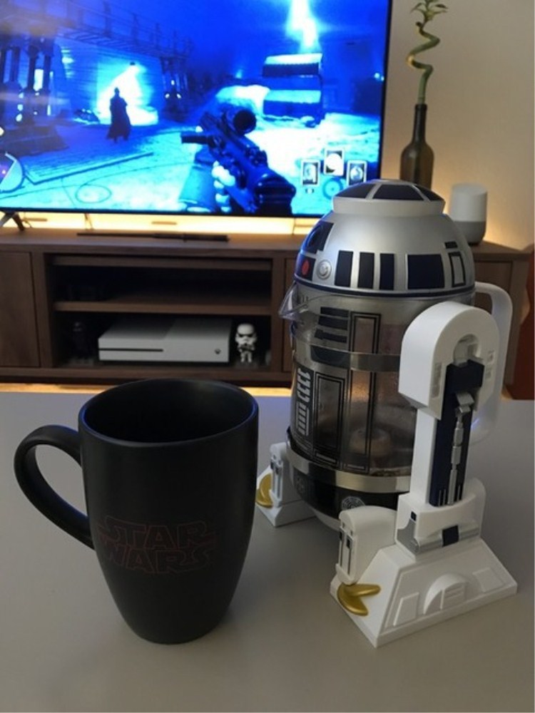 Bold Brew Awaits: 24cm Moka Hand Coffee Maker with Robot Design & French Press Function