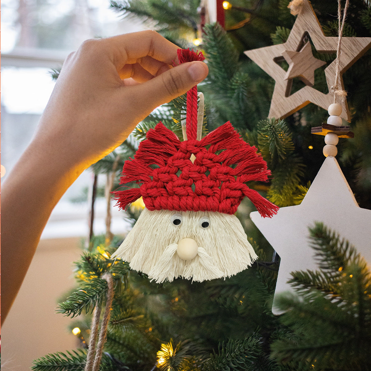 Hand-Woven Christmas Tree Pendant – Rustic Holiday Ornament for Cozy Seasonal Décor