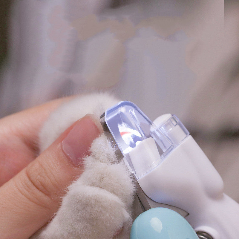 pet nail clippers have an integrated LED light